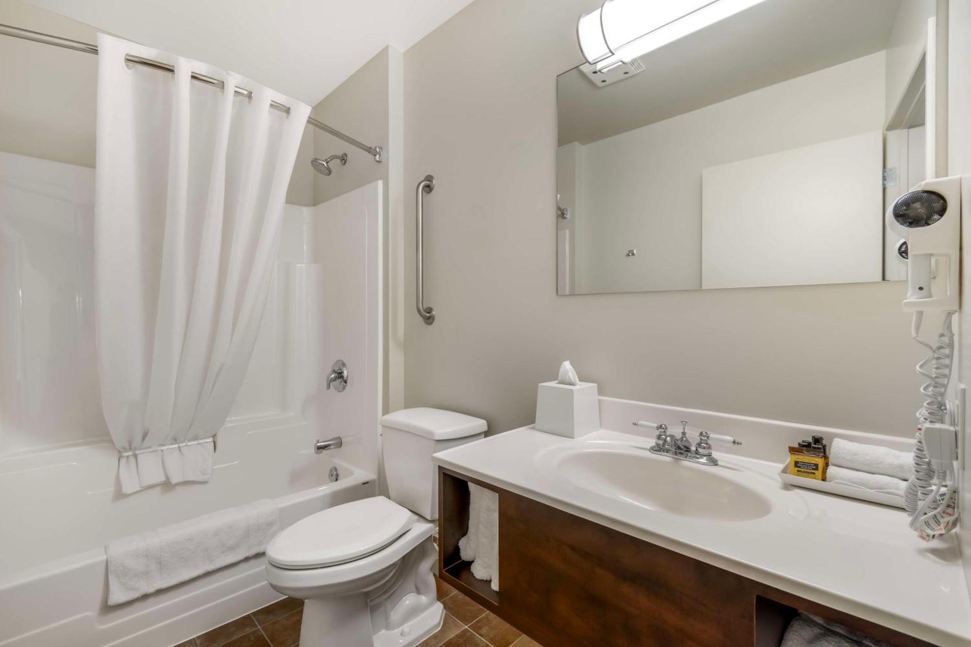 Villa Inn & Suites - Surestay Collection By Best Western Hearst Ngoại thất bức ảnh