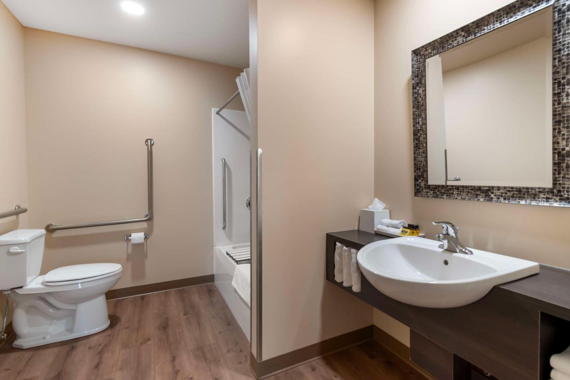 Villa Inn & Suites - Surestay Collection By Best Western Hearst Ngoại thất bức ảnh